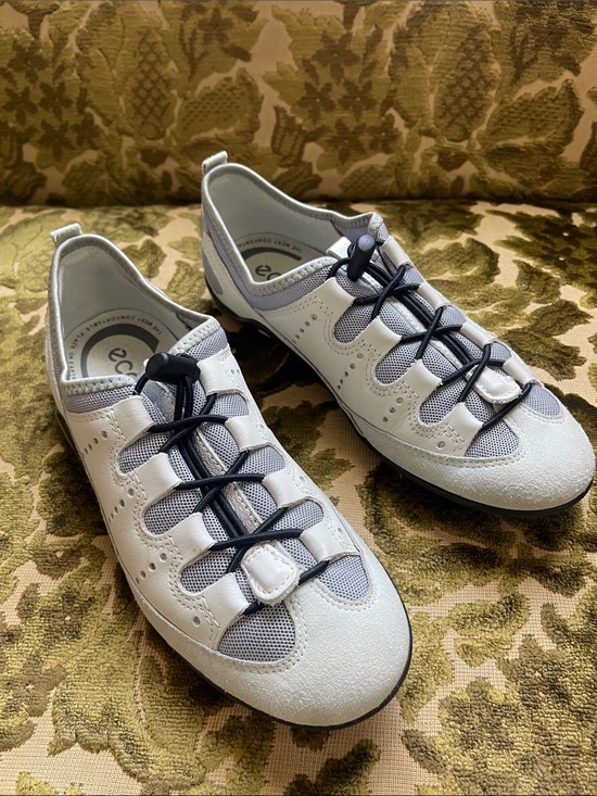 Ecco Shoes - ECCO Toggle Lace Up Sneakers